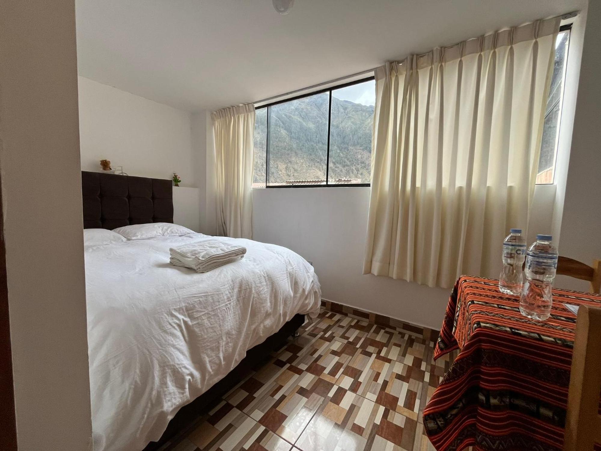 Hostal Apu Qhawarina أويانتيتامْبو المظهر الخارجي الصورة