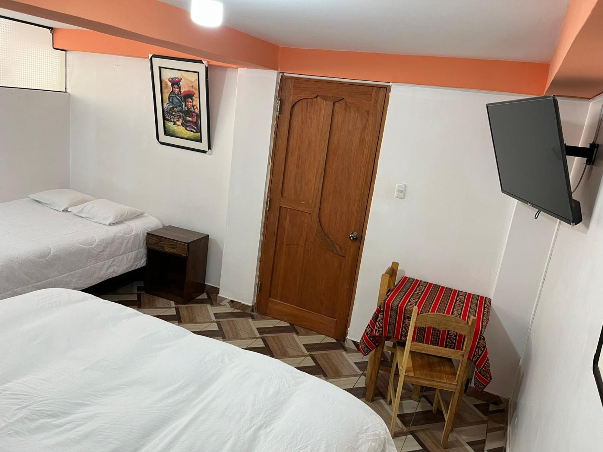 Hostal Apu Qhawarina أويانتيتامْبو المظهر الخارجي الصورة