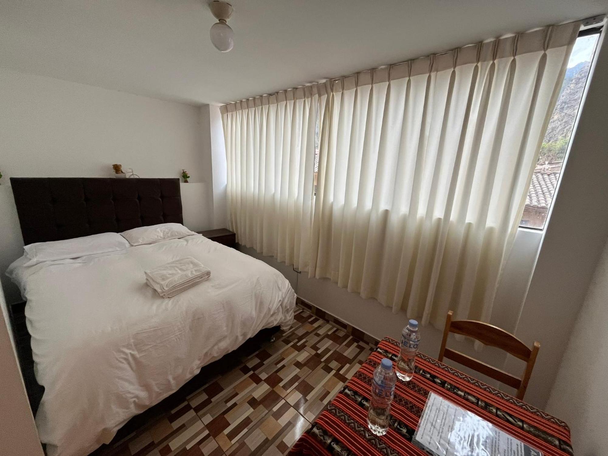 Hostal Apu Qhawarina أويانتيتامْبو المظهر الخارجي الصورة