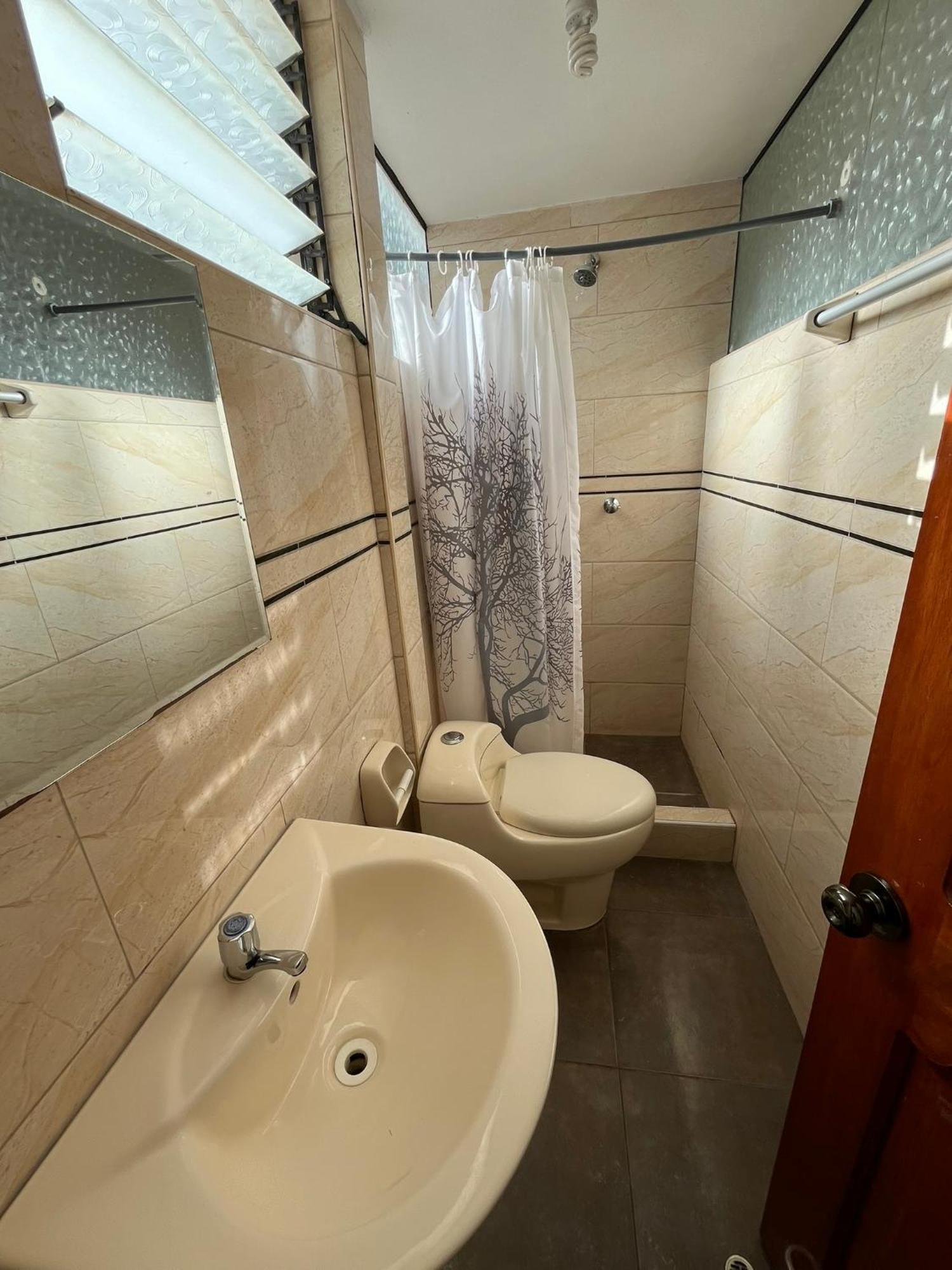 Hostal Apu Qhawarina أويانتيتامْبو المظهر الخارجي الصورة