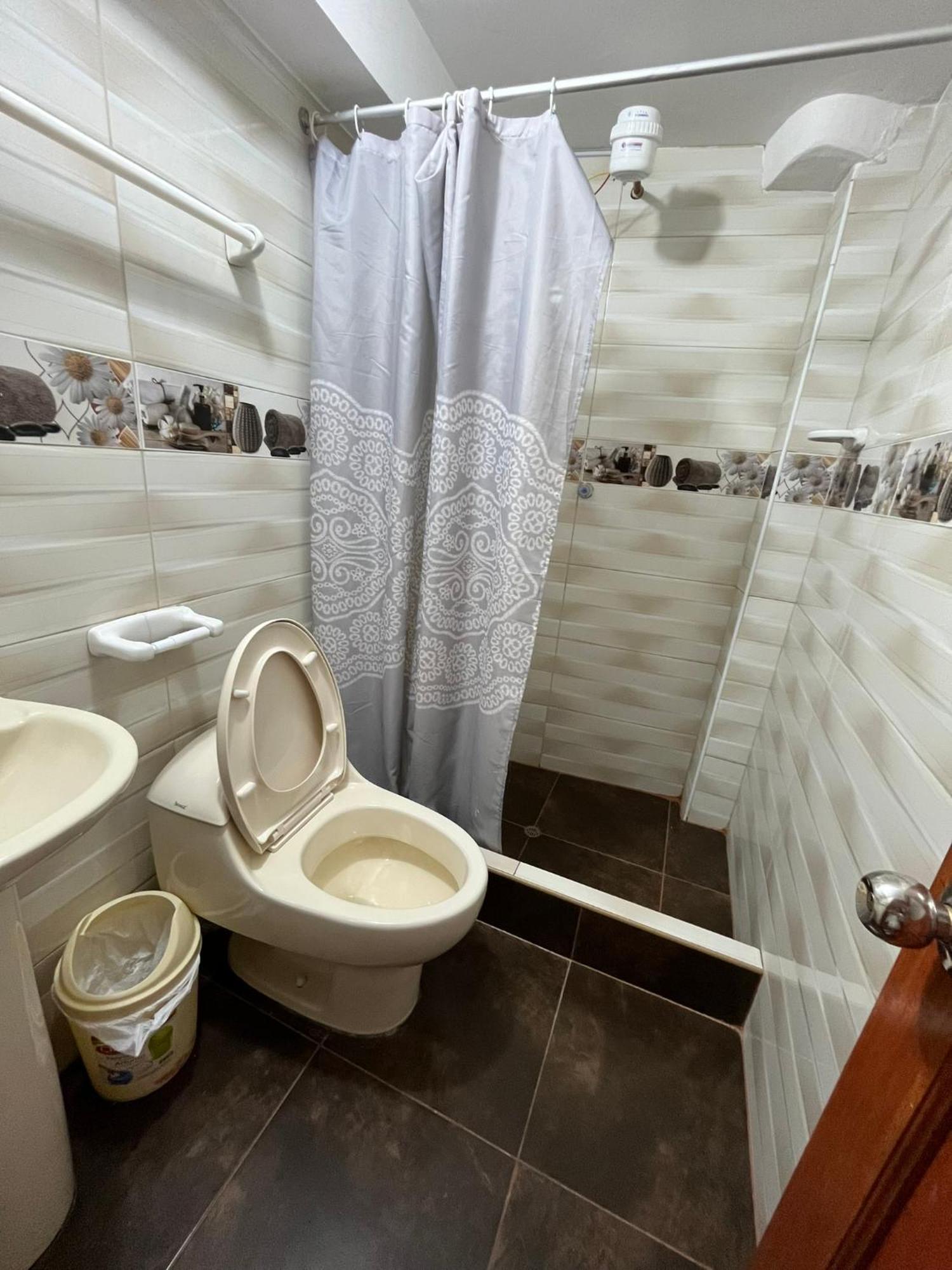 Hostal Apu Qhawarina أويانتيتامْبو المظهر الخارجي الصورة